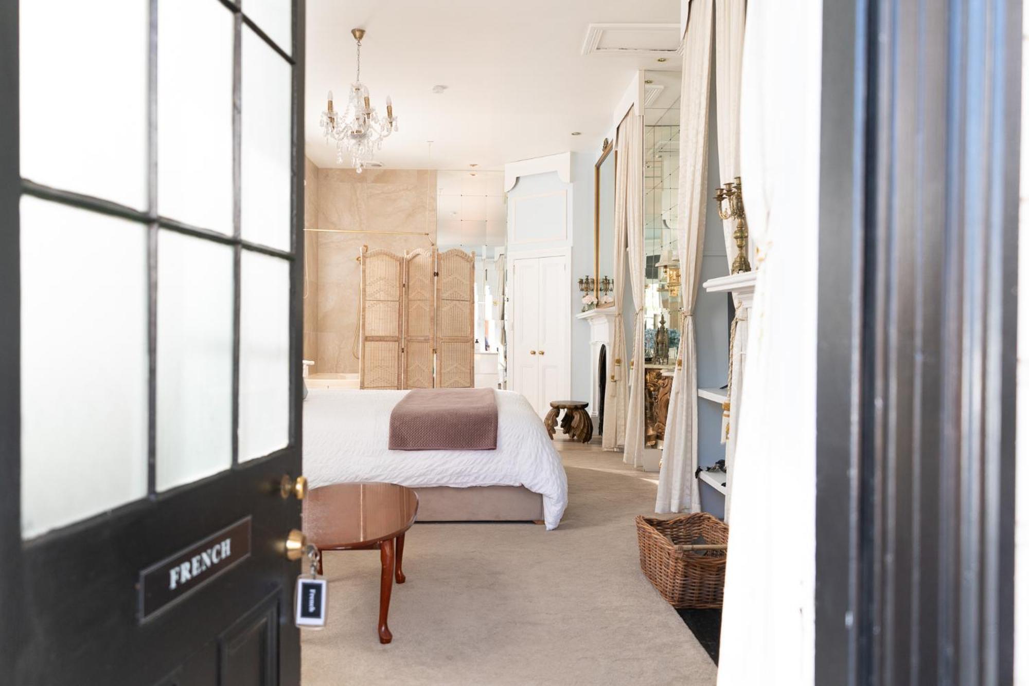 Alice'S Cottages Launceston Zimmer foto